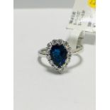 18ct White Gold Natural Sapphire Diamond Cluster Style Ring