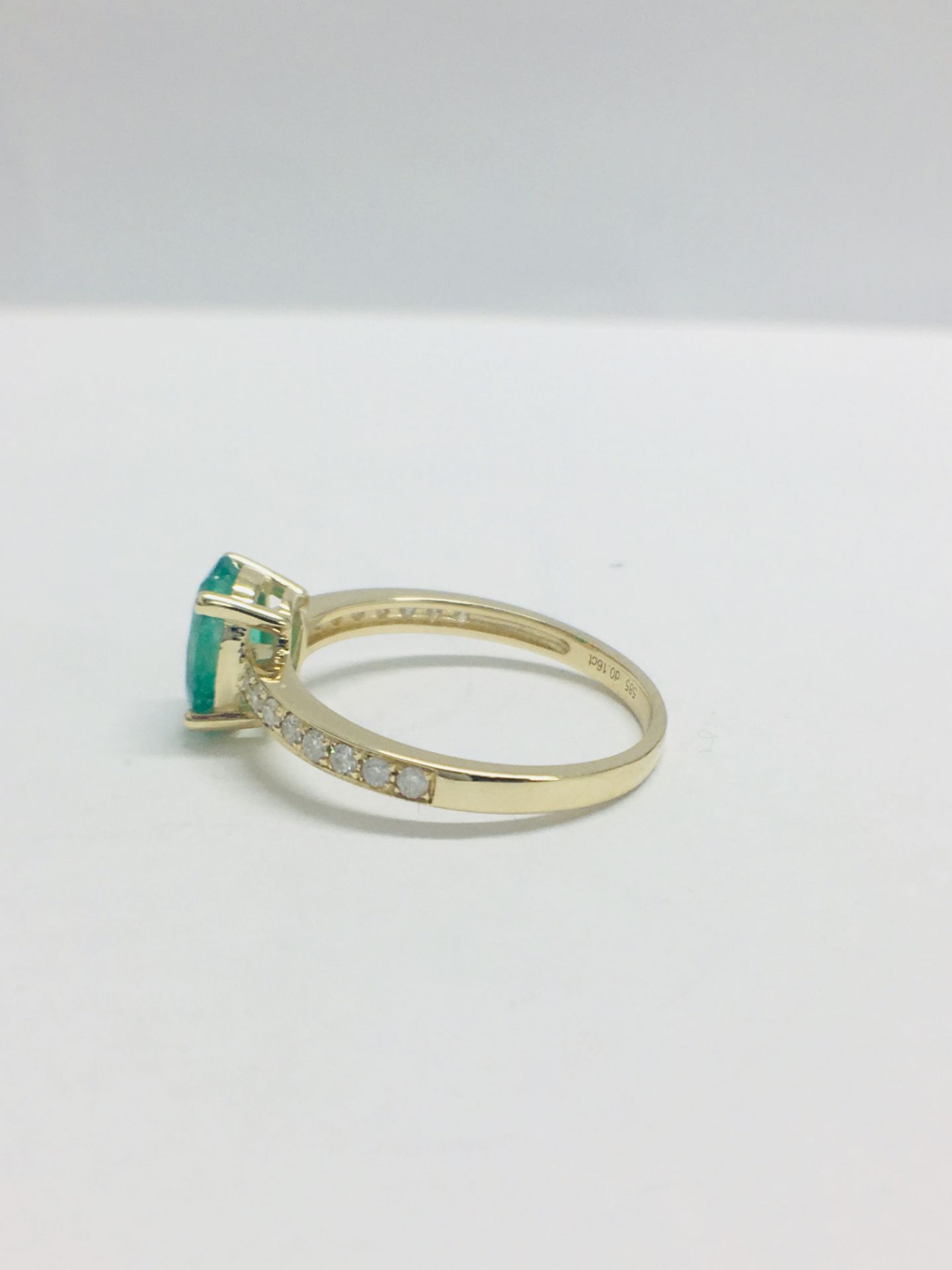 14ct Yellow Gold Emerald & Diamond Ring - Image 7 of 7