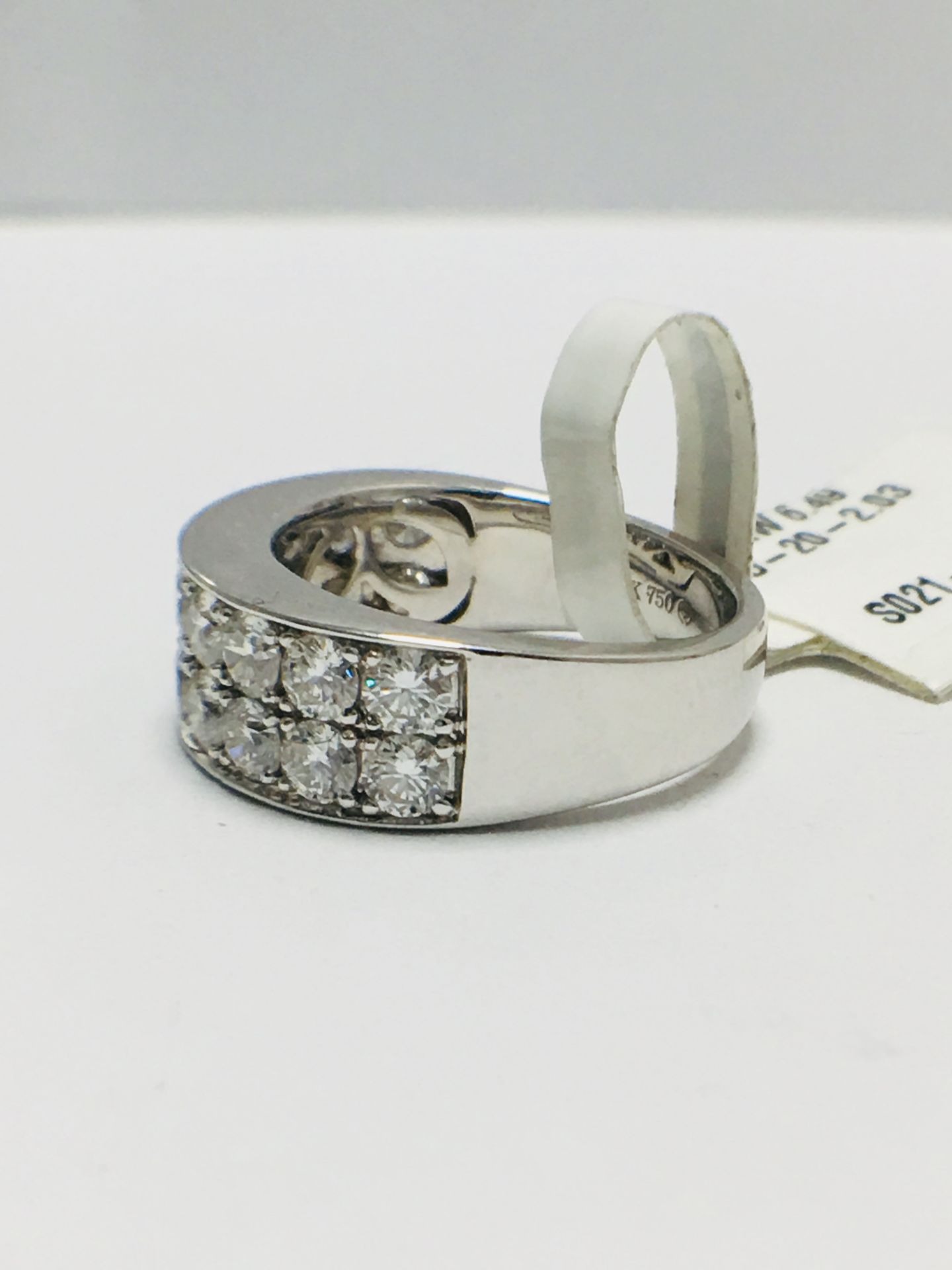 18ct Diamond Dress Ring - Image 4 of 11