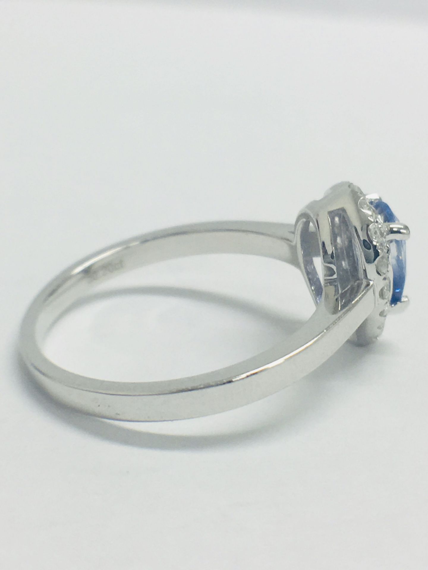 14ct White Gold Sapphire & Diamond Ring - Image 6 of 10