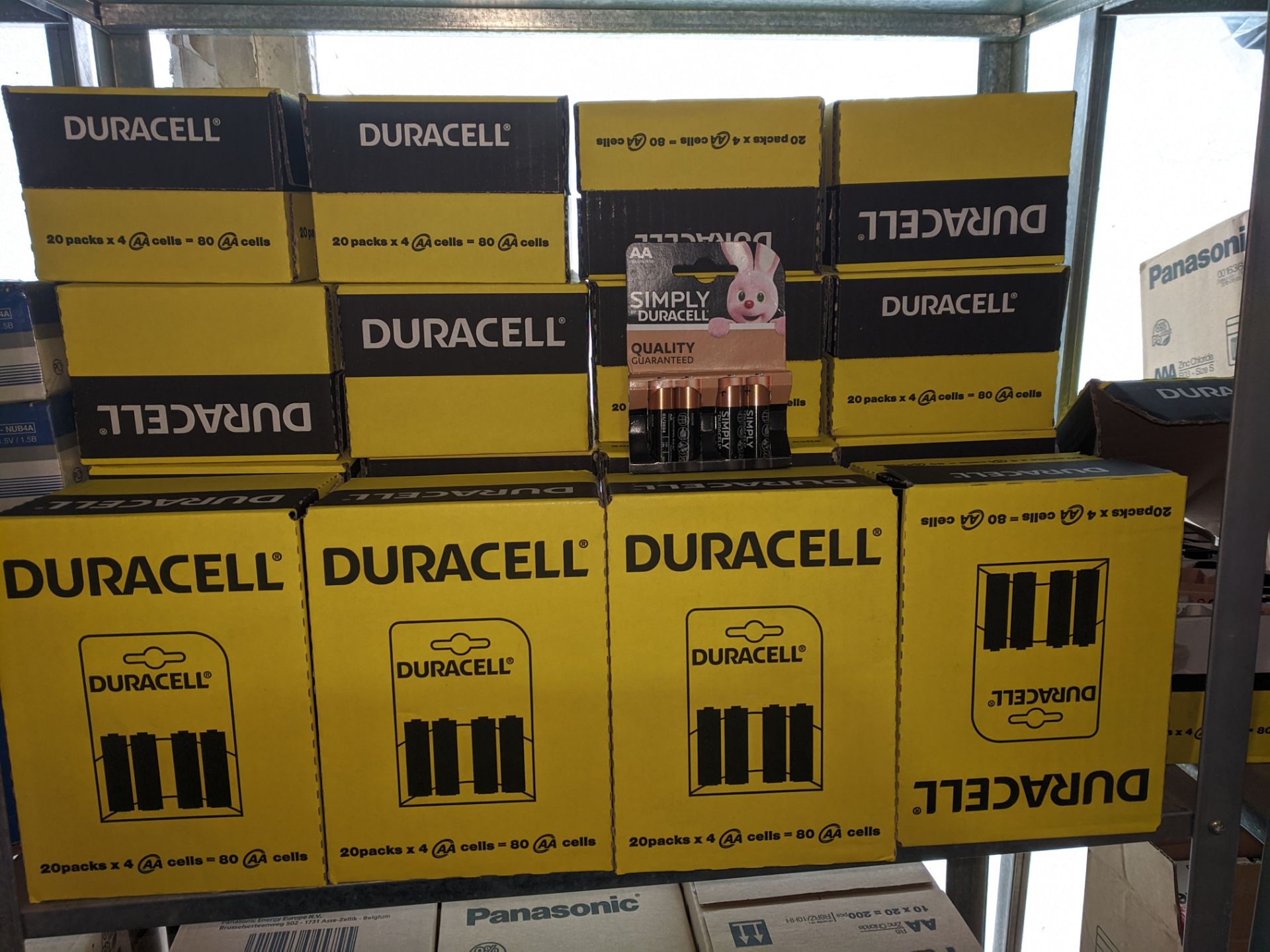 50 packs of brand new sealed Duracell 4 pack AA batteries
