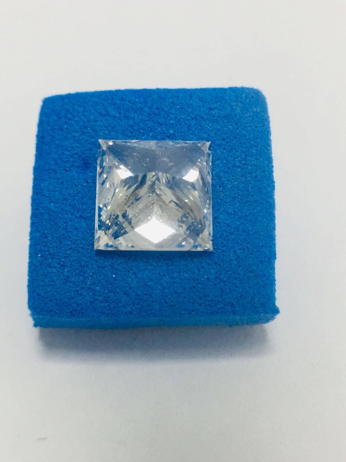 1.03ct Princess cut natural diamond - Image 2 of 3