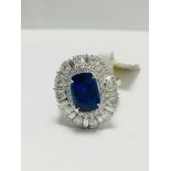 18ct white gold Natural sapphire diamond cluster style ring