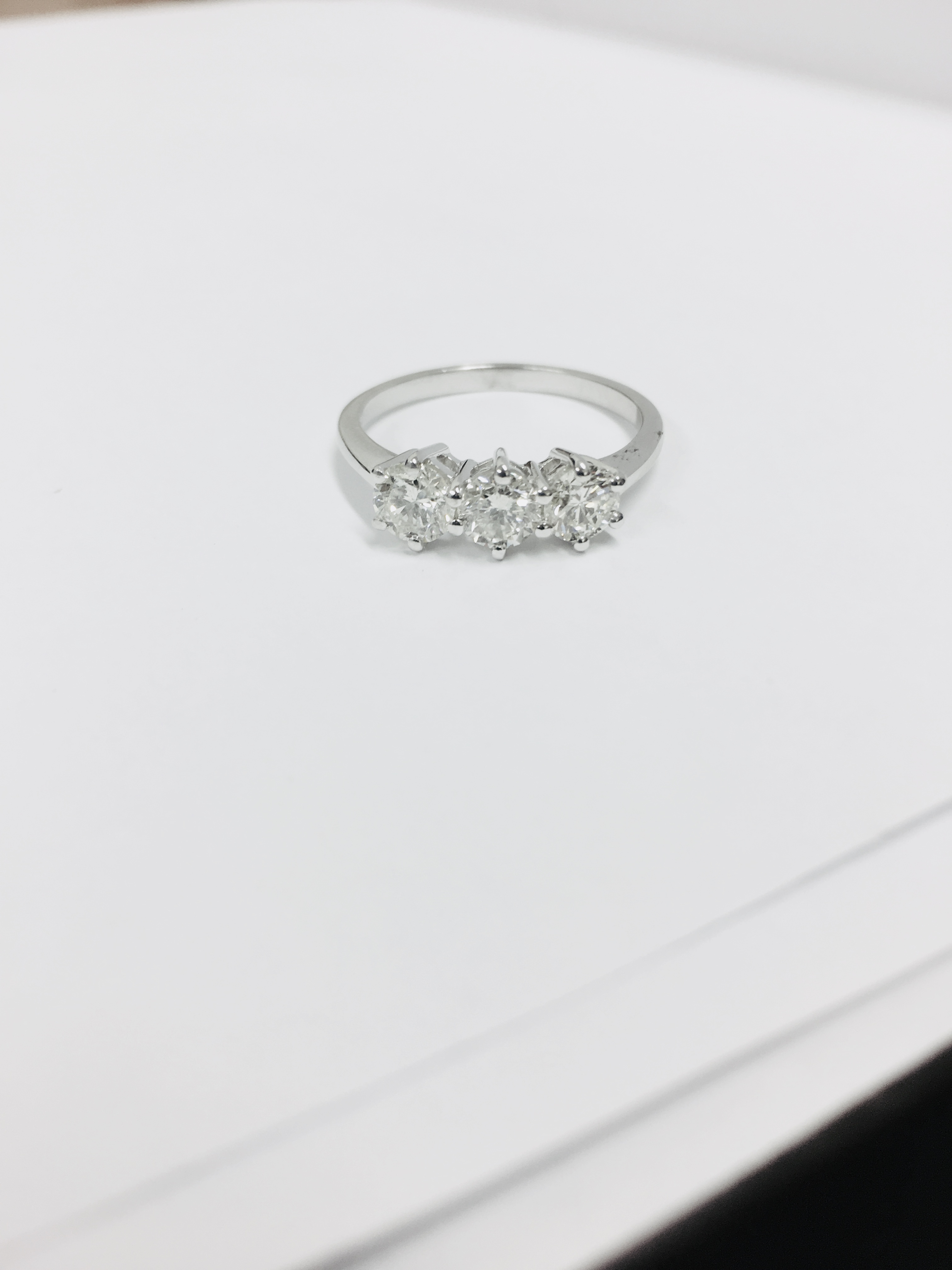 1.55ct diamond trilogy ring - Image 5 of 7