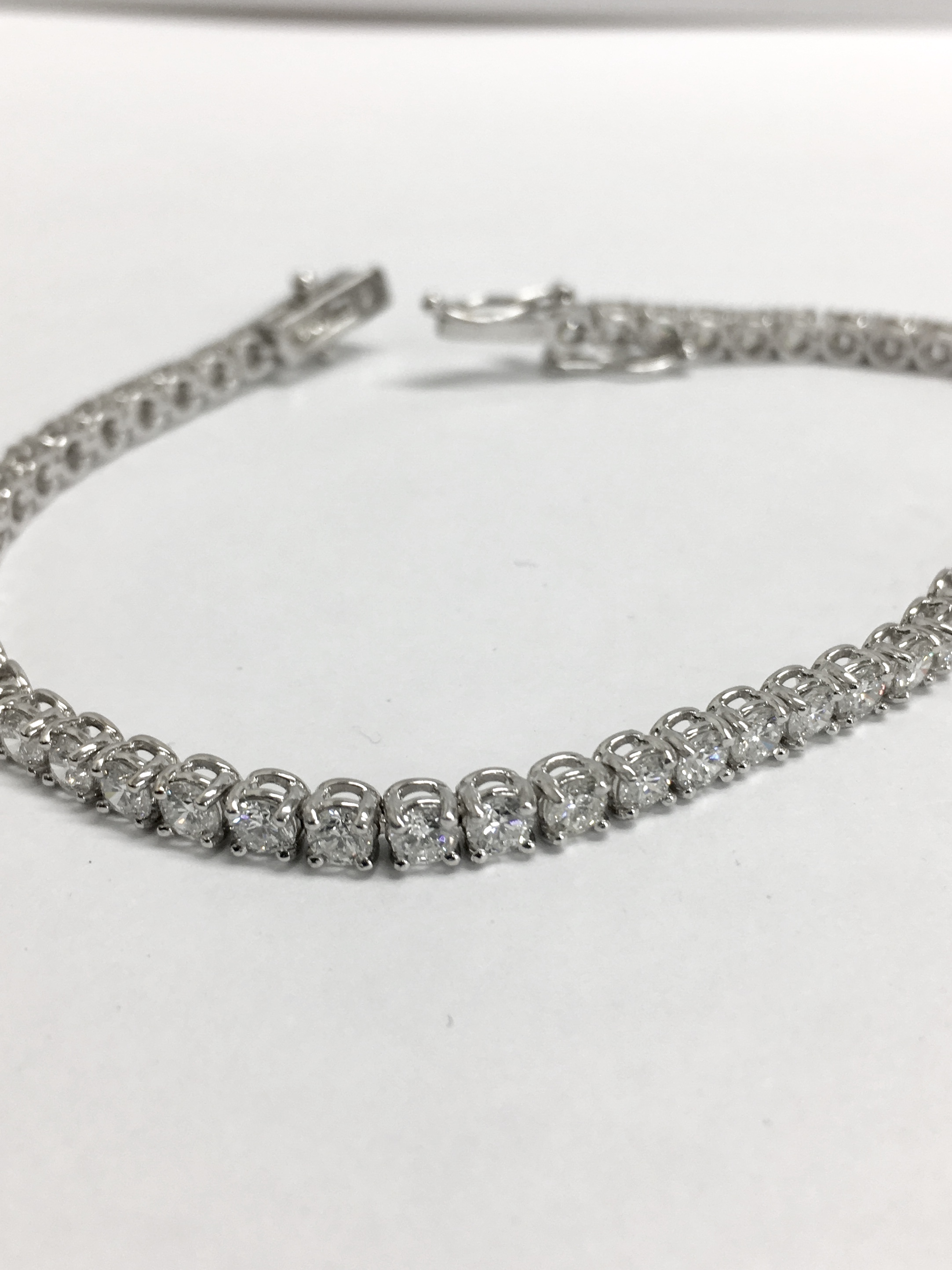 6.60ct Diamond tennis bracelet set with brilliant cut diamonds of G colour - Image 3 of 5