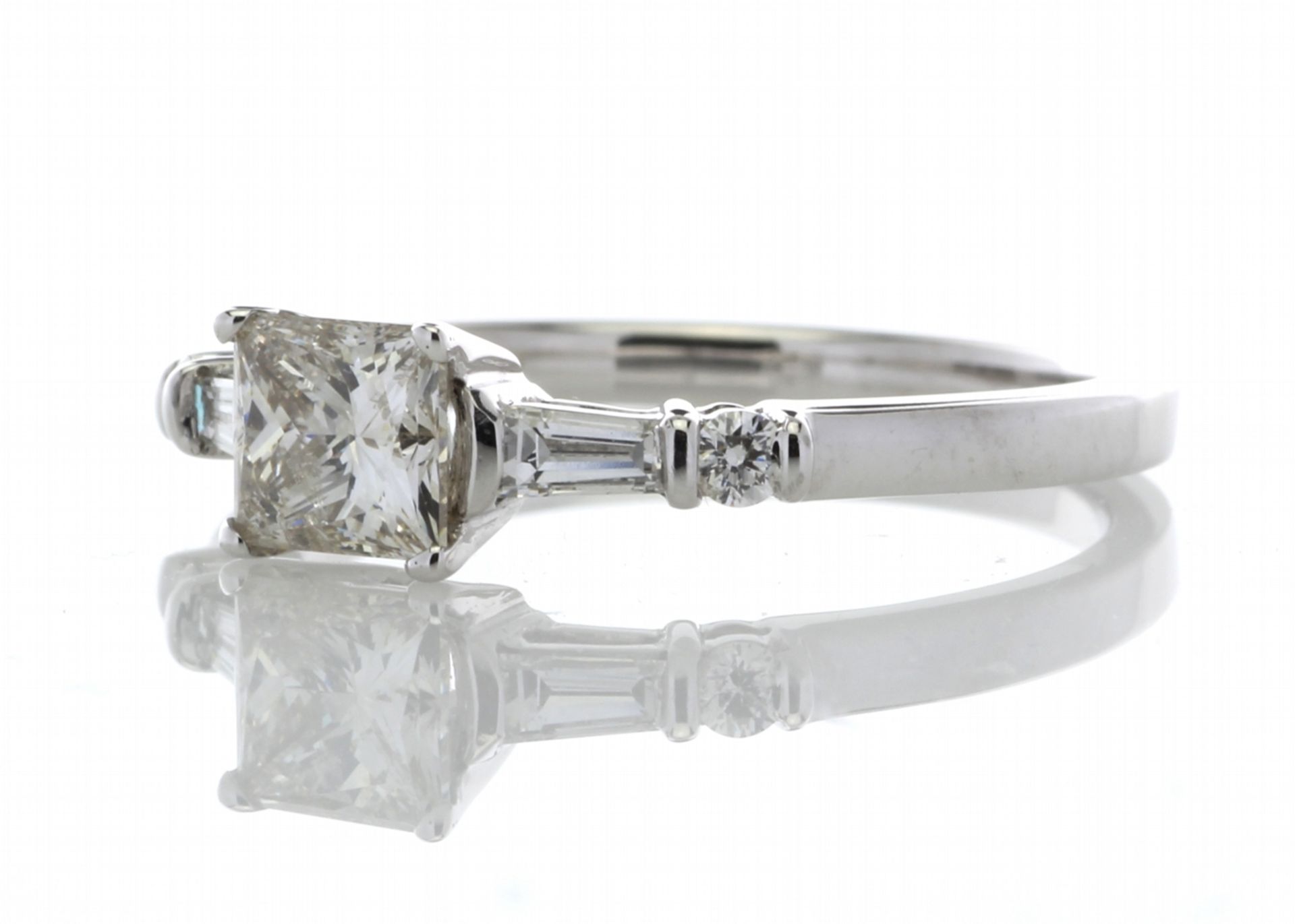 18ct White Gold Single Stone Princess Cut Diamond Ring With Set Shoulders (0.72) 0.96 - Bild 2 aus 5