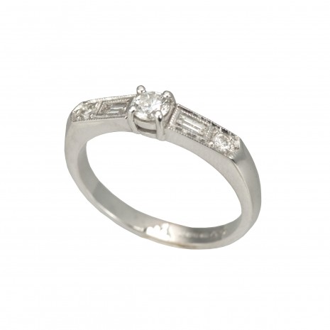 18ct Baguette Solitaire. 0.36ct