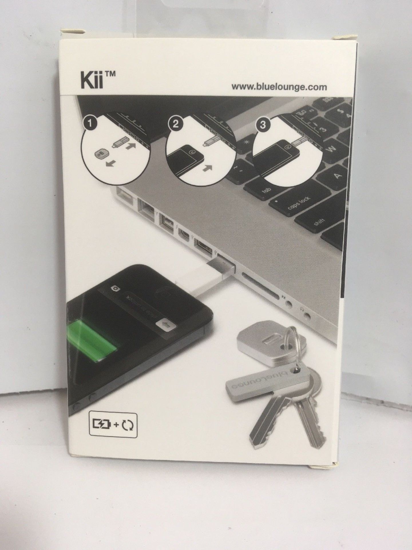 Bluelounge Kii USB(M) to Lightning(M) Adapter for Apple devices - White - Image 3 of 3