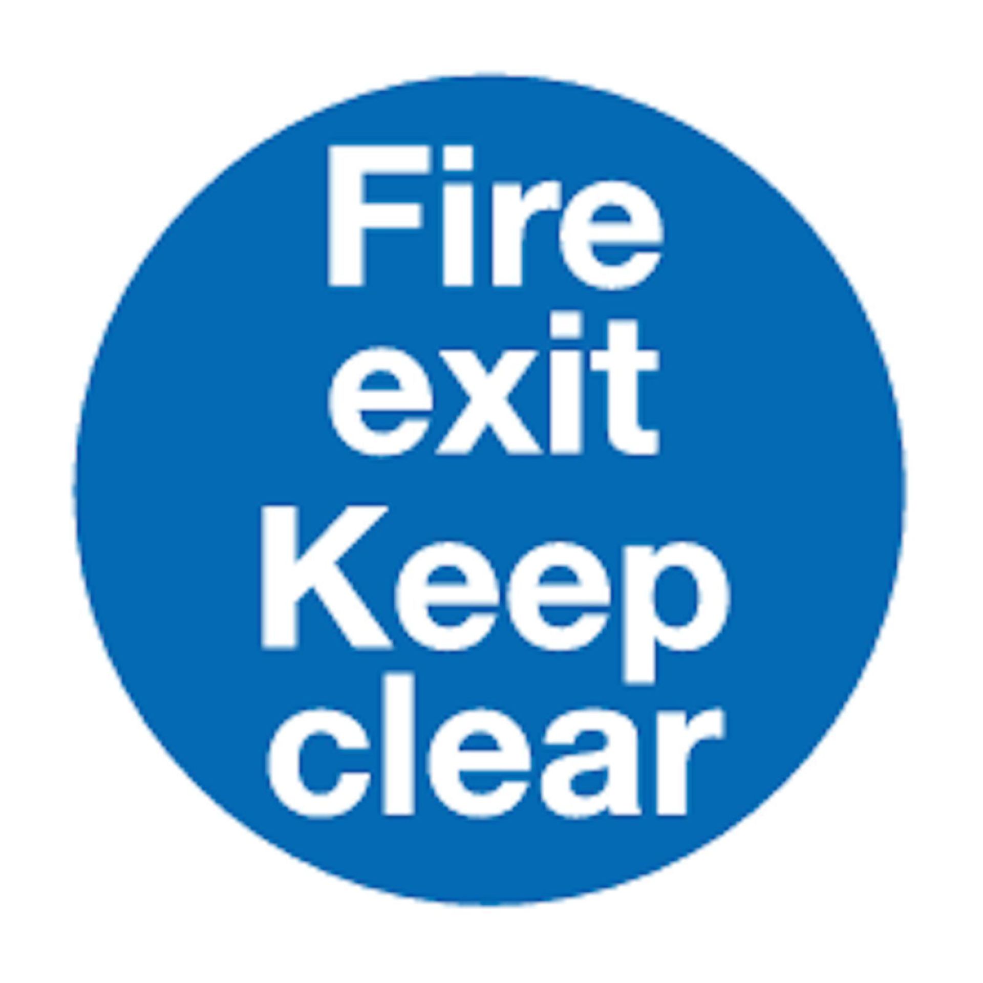 10 x Fire exit keep clear vinyl safety sign 20 x 20mm