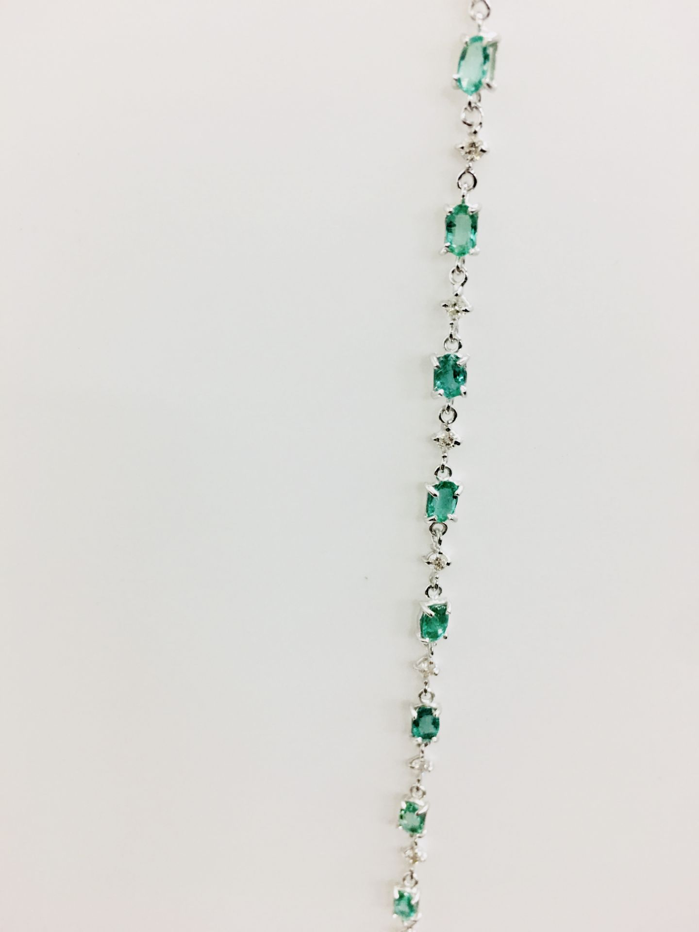 6Ct Emerald And Diamond Bracelet. - Image 2 of 7