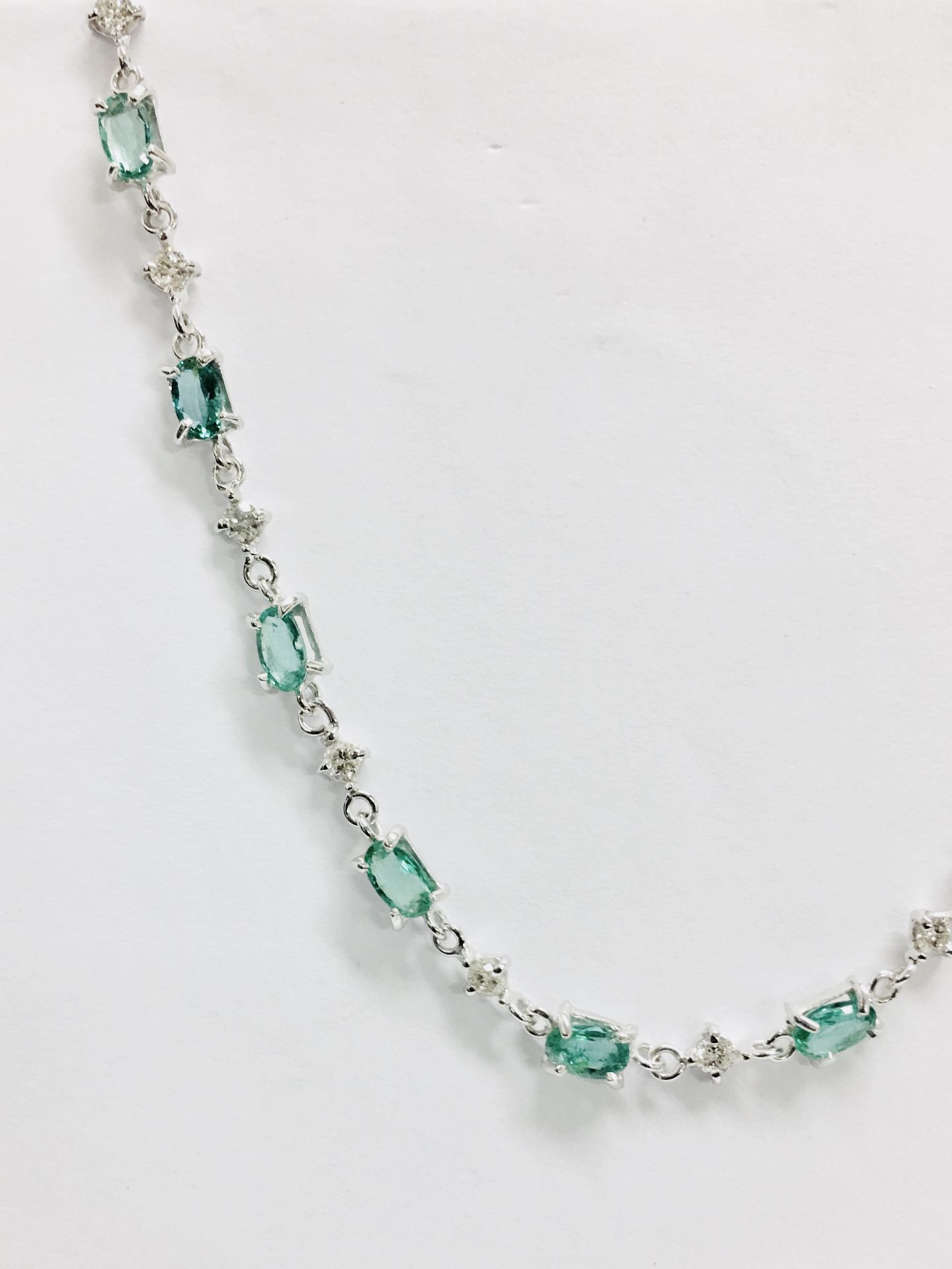 6Ct Emerald And Diamond Bracelet. - Image 5 of 7