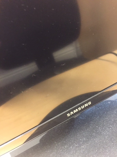 1 x 28” Samsung TV (no remote) - Image 3 of 3
