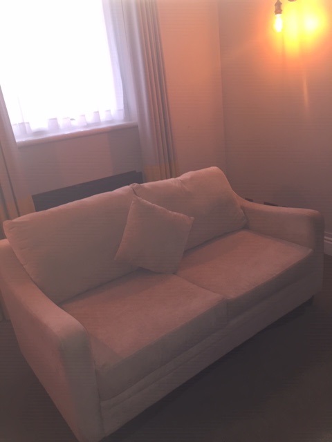 2 seater sofa bed - light yellow - Image 3 of 5