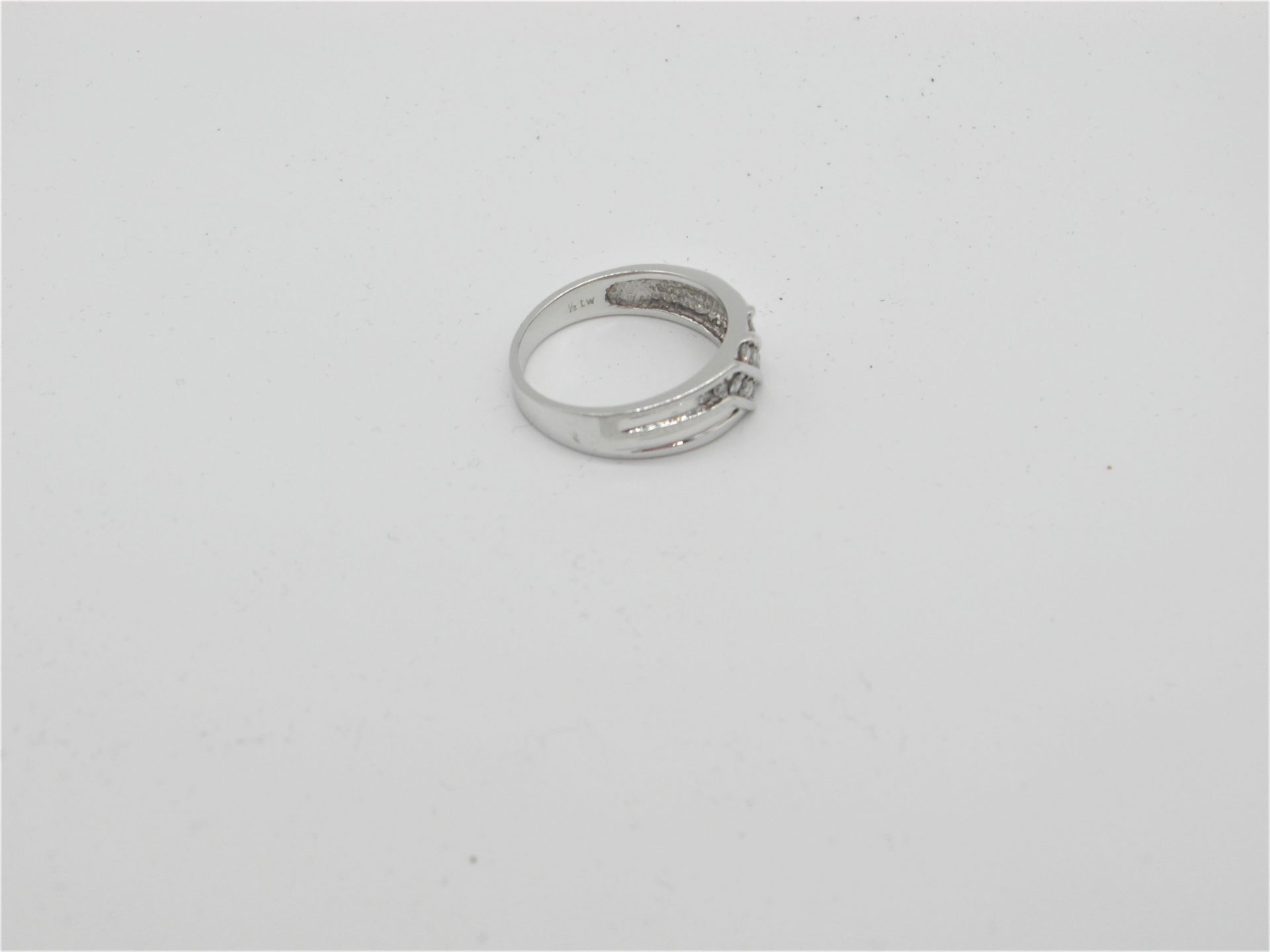 10Ct White Gold Diamond Diagonal Half Hoop Ring - Image 3 of 4