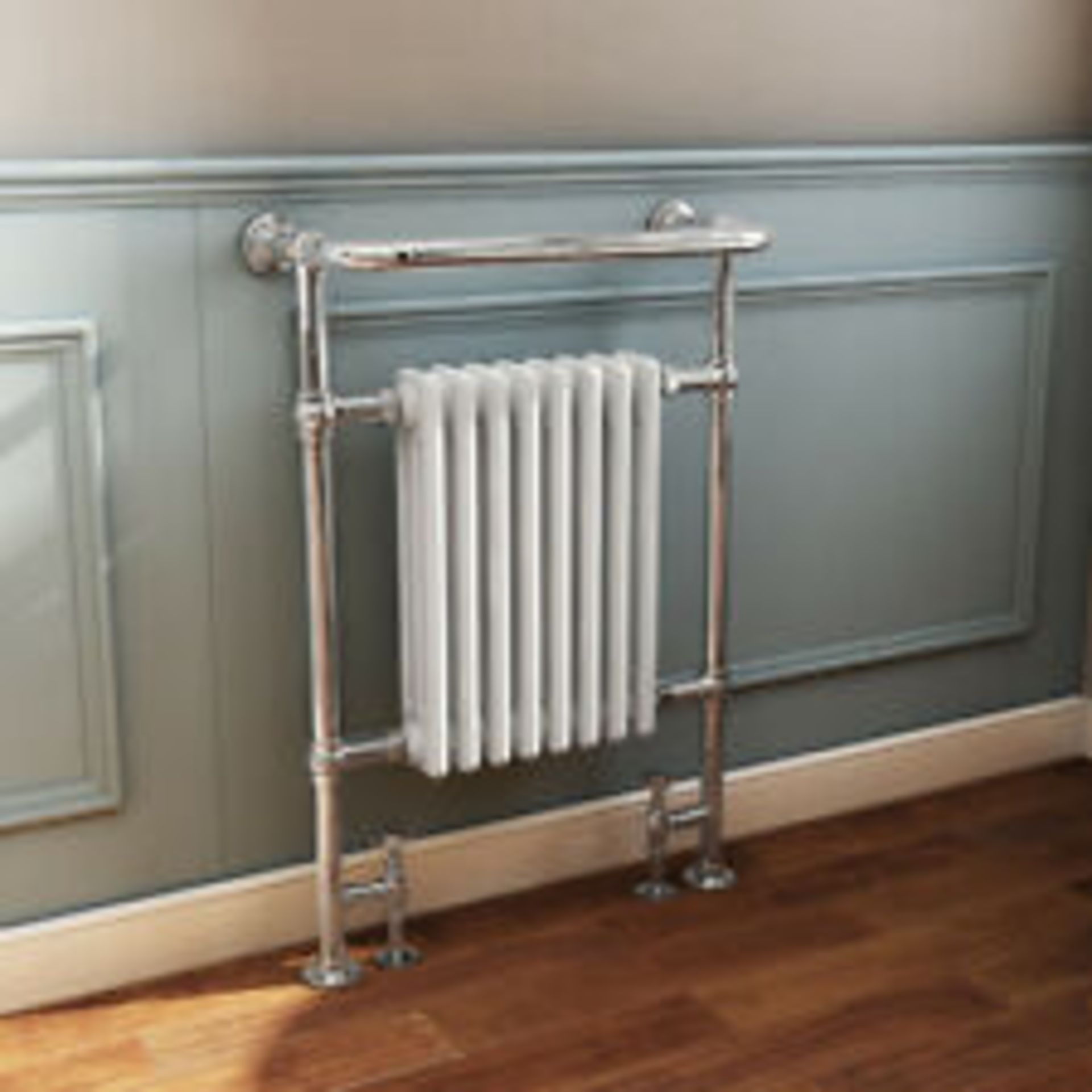 (CP52) 952X839MM LARGE TRADITIONAL WHITE TOWEL RAIL RADIATOR. RRP £479.99. We love this bec...