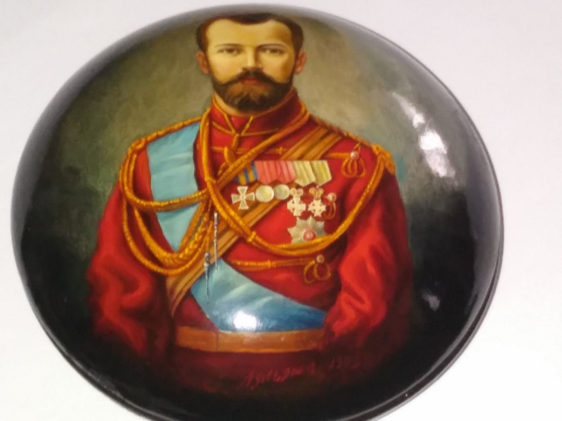 Russian Box Bearing Fine hand-painting of the Last Tsar