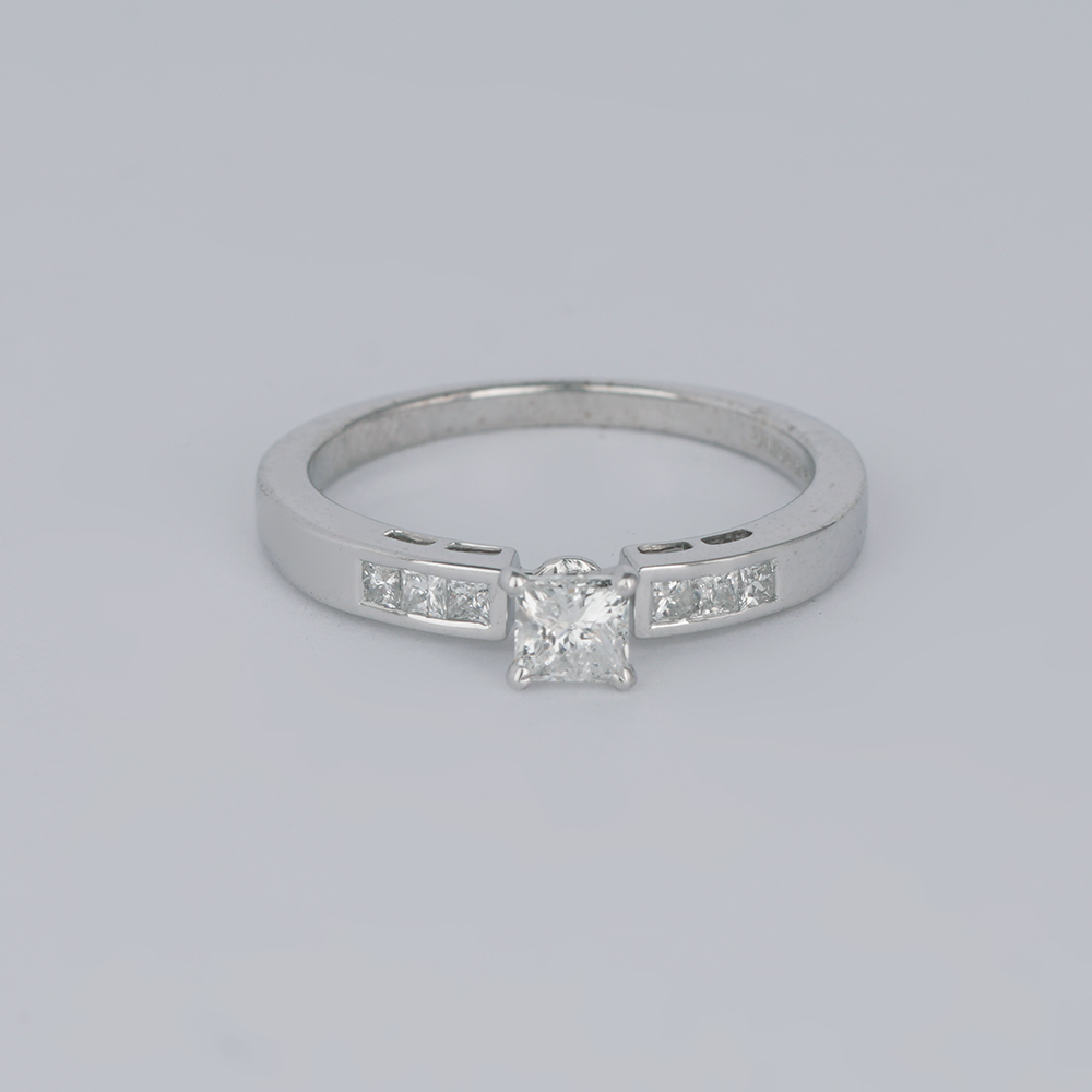 14 K / 585 White Gold Solitaire Diamond Ring - Image 2 of 6