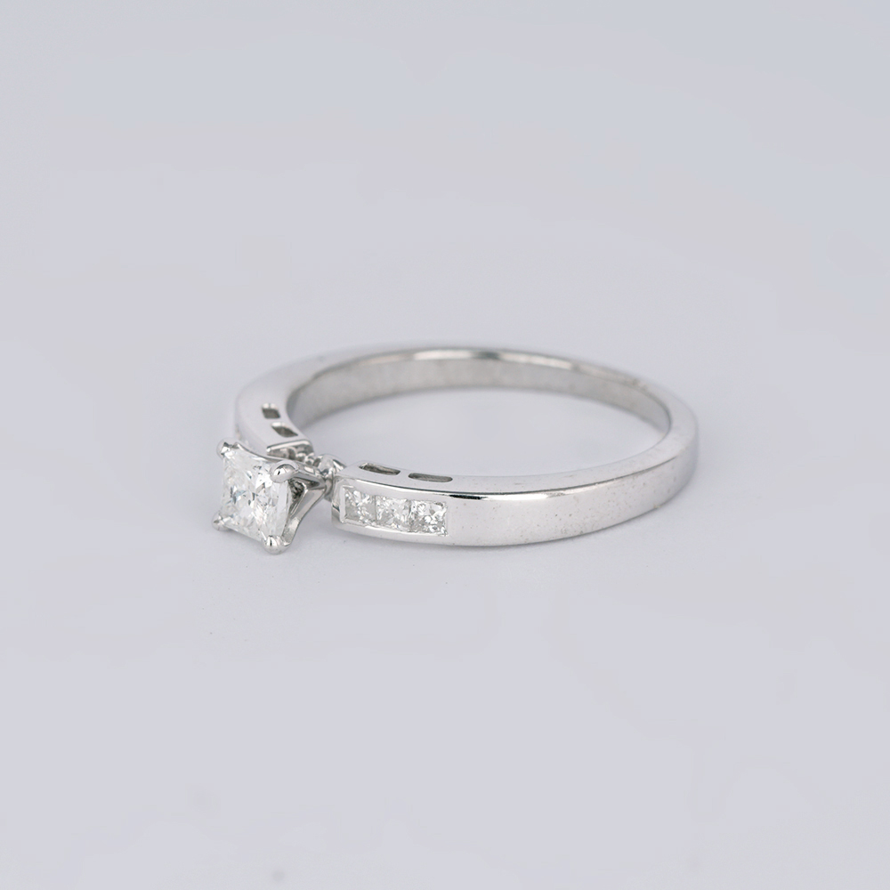 14 K / 585 White Gold Solitaire Diamond Ring - Image 4 of 6