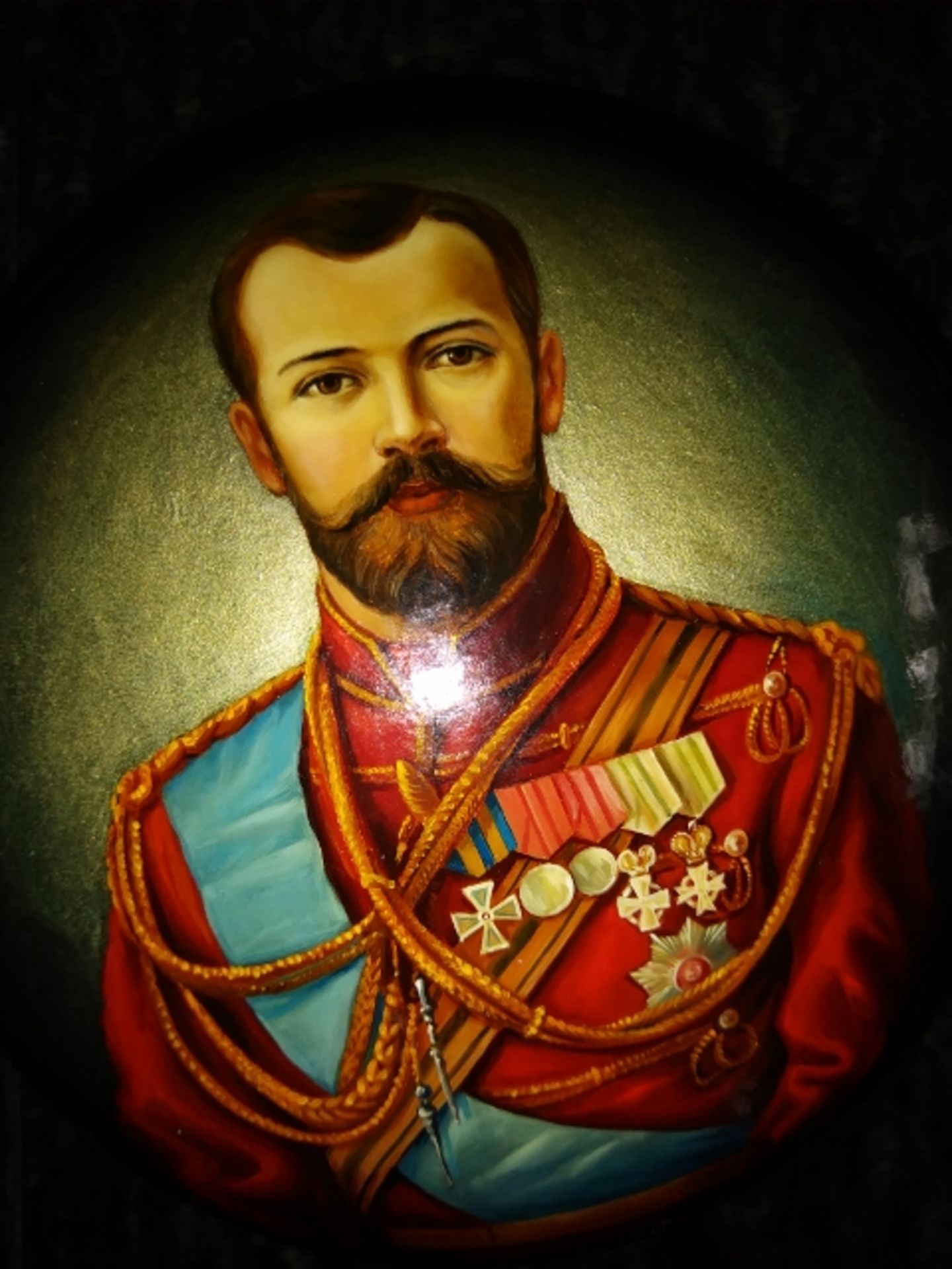 Russian Box Bearing Fine hand-painting of the Last Tsar - Image 5 of 6