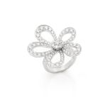 Van Cleef & Arpels 18k White Gold Diamond Flowerlace Ring