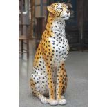 Große Tierplastik, sitzender Gepard, wohl 70er/80er Jahre, Keramik, farbig staffiert,Herkunft