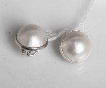 Paar Ohrclipse 590WG, besetzt mit je einer Mabé-Perle, Durchm. ca. 17mm, Gesamtdurchm. ca.18,5mm,