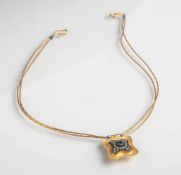 Collier, Gelbgold 750, feine Goldschmiedearbeit, Türkei, Schmuckteil quadratisch,ausgefasst mit 26