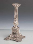 Kerzenhalter, 19. Jahrhundert, Silber, 13-lötig gestempelt, reich verziert, getrieben. H.ca. 25,5