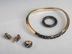 Schmuckset, 4-teilig, Gelbgold 750 und Onyx, mit Brillantenbesatz, bestehend aus:Halsschmuck, Paar