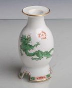 Kerzenhalter, Meissen, US Schwertermarke (seit 1934-1974) u. bez. "1710-1960", Mingdrachein grün,