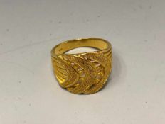 Damenring, Gelbgold 916, China, Ringgröße: 53, ca. 6,1 gr.