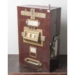 Geldspielautomat/einarmiger Bandit (Tivoli, 1950er Jahre), Einwurf 5 Franken, reinmechanisch, drei