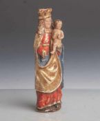 Madonnenfigur mit Jesusknaben, wohl 17./18. Jahrhundert, bäuerlich, Tannenholz,geschnitzt,