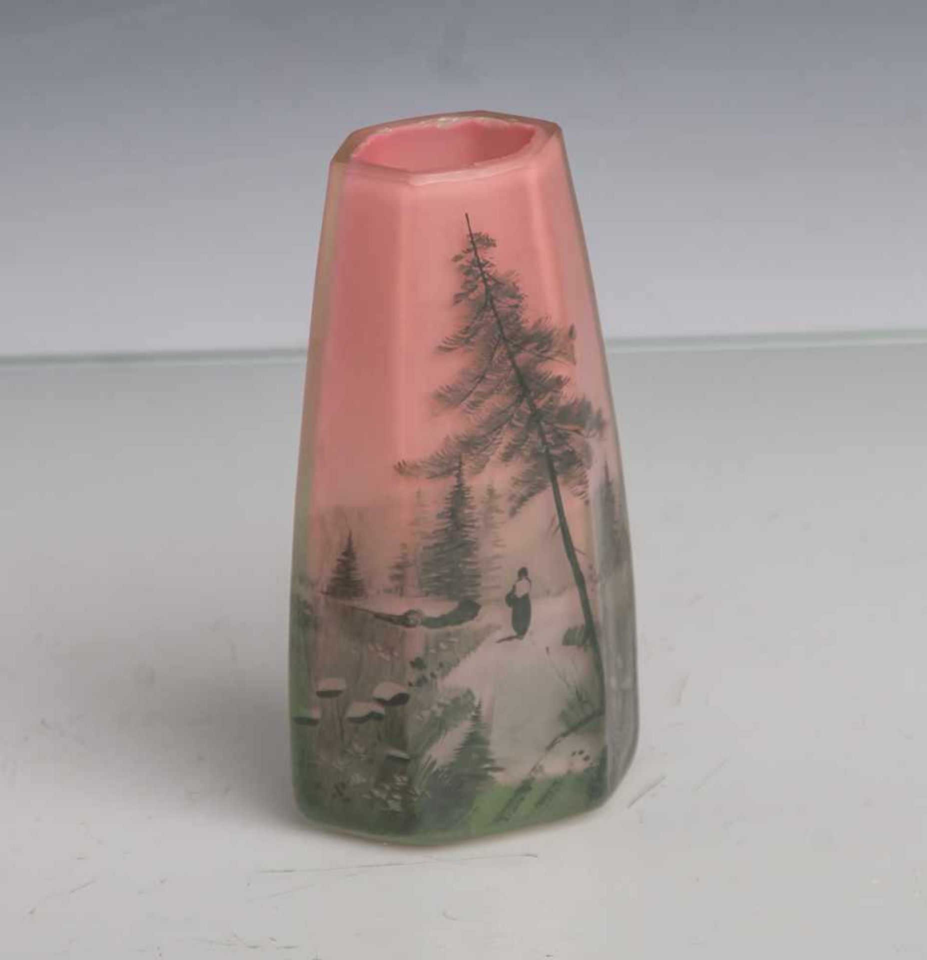 Kleine Vase, Jugendstil, farbloses, mattiertes Glas mit rosafarbenem Innenfang