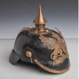 Pickelhaube, Baden, mit Kammerstempel, Korpus aus schwarzen Leder, Messingbeschläge,Bandeau "Mit