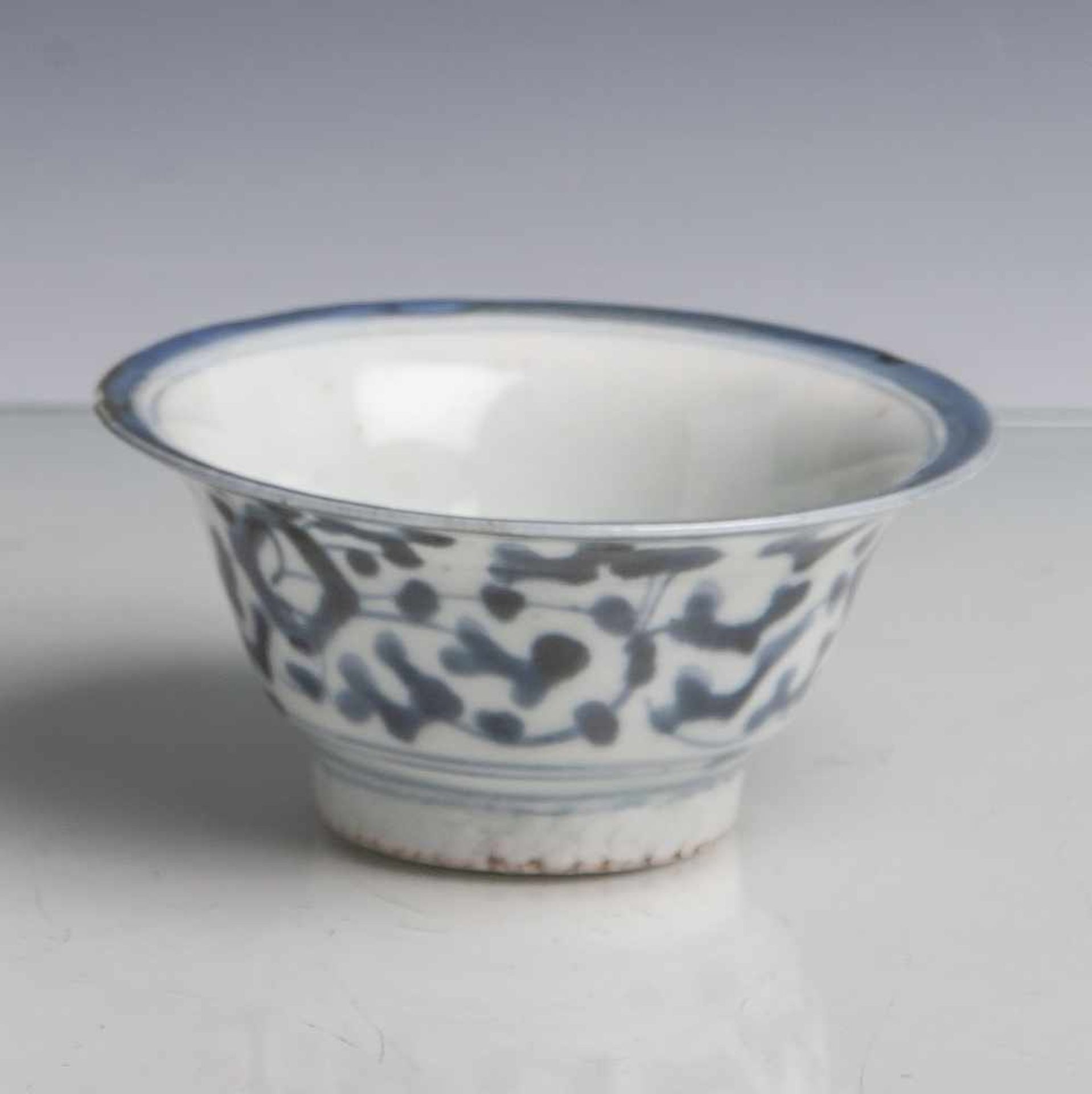 Koppchen (China, wohl 19. Jahrhundert), Porzellan, Unterbodenmarke, Unterglasurmalerei,blaues Dekor,