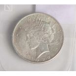 1 Dollar, USA, Liberty, 1922 (Silber 900/1000), Dm. ca. 3,8 cm, Gewicht ca. 26,7 g.