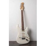 E-Gitarre Marathon Replay Series, Stratocaster mit Tremolohebel, 6 Saiten.Gebrauchsspuren.