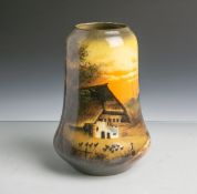 Majolika Vase Schramberg (um 1910), Keramik, Theodor Reiss, bäuerliches Motiv aus demSchwarzwald,