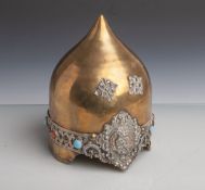 Osmanischer Prunkhelm (Kulah khud), Helmglocke aus Messing gezogen, oben spitz zulaufend,im