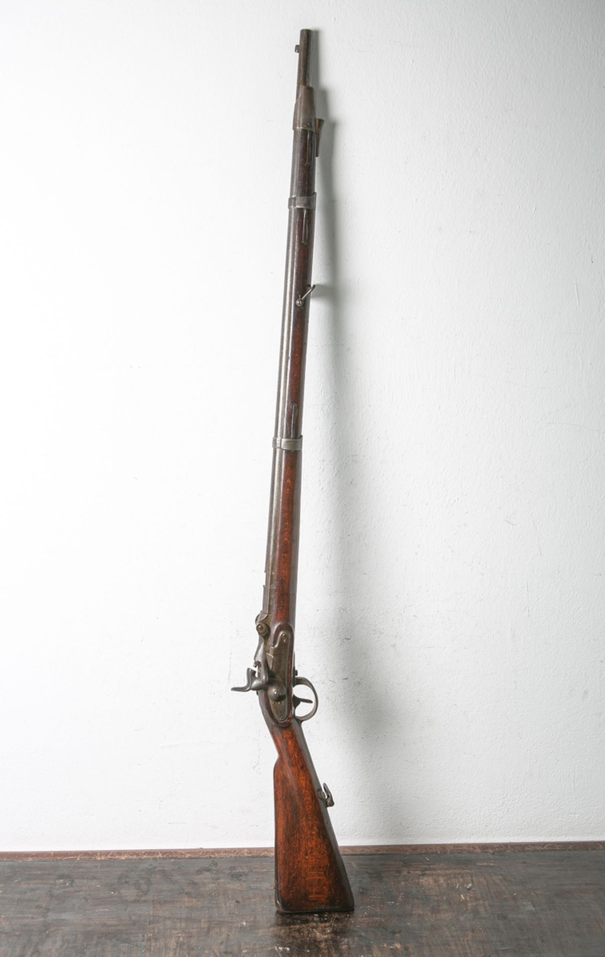 Perkussionsgewehr/Vorderlader (19. Jahrhundert), L. ca. 134 cm. Altersbed. Zustand.- - -21.00 %