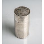 Pillendose aus Silber (Feingehalt 830, Schweden, 1956), Us. gepunzt, Deckel miteingesetzter Medaille