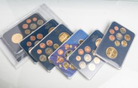 Konvolut von 6 Gedenkmünzsätzen "Euro" (2003 u. 2007), 1 Cent bis 2 Euro, je m. Medaille(Kupfer