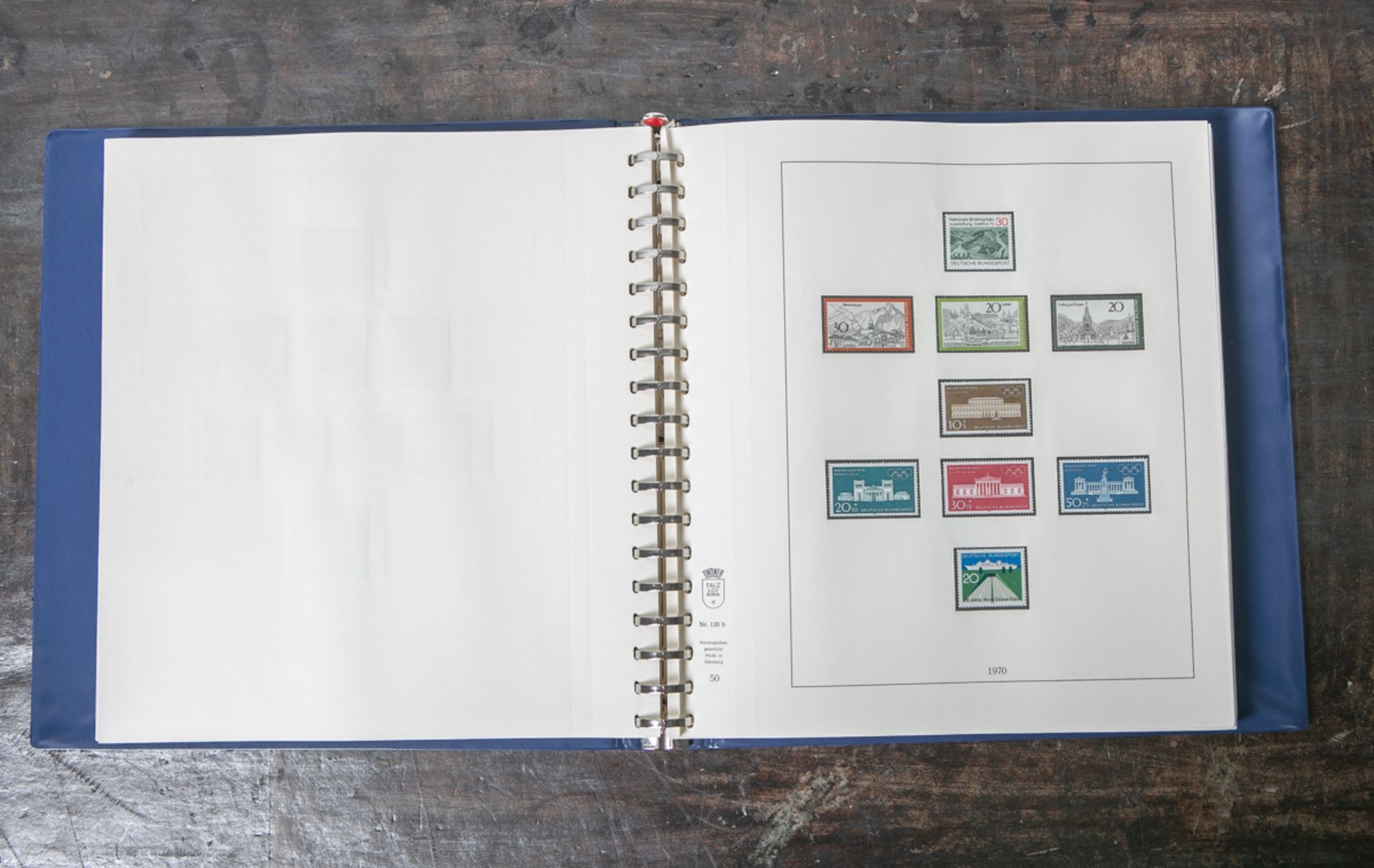Briefmarkensätze "BRD 1949 - 1977", fast vollständig, im blauen Sammelalbum m.Schutzkassette,