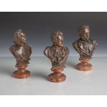 3 kl. Bronzebüsten (wohl um 1900), Büsten von Wagner, Liszt u. Byron, Bronze patiniert, jeauf