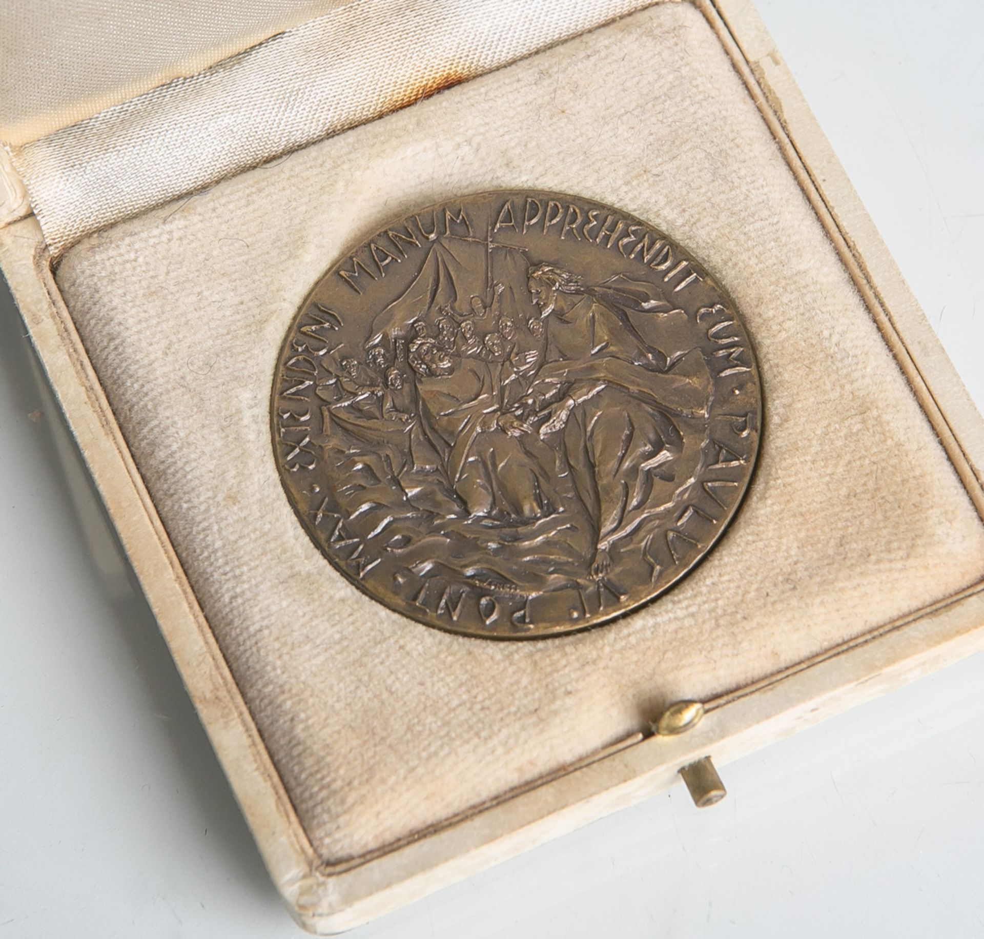 Medaille "Vatikanisches Konzil / Paul VI", Bronze, Dm. ca. 4,5 cm, im orig. Etui.- - -21.00 %