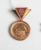 NVA-Abzeichen "Reservist der nationalen Volksarmee" (DDR), in Bronze, an Spange, Rs.: Fürden
