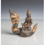 Auf Drachen-Schlange sitzender Buddha Brahma (wohl Nepal), Bronze patiniert, Goldstaffage,H. ca.