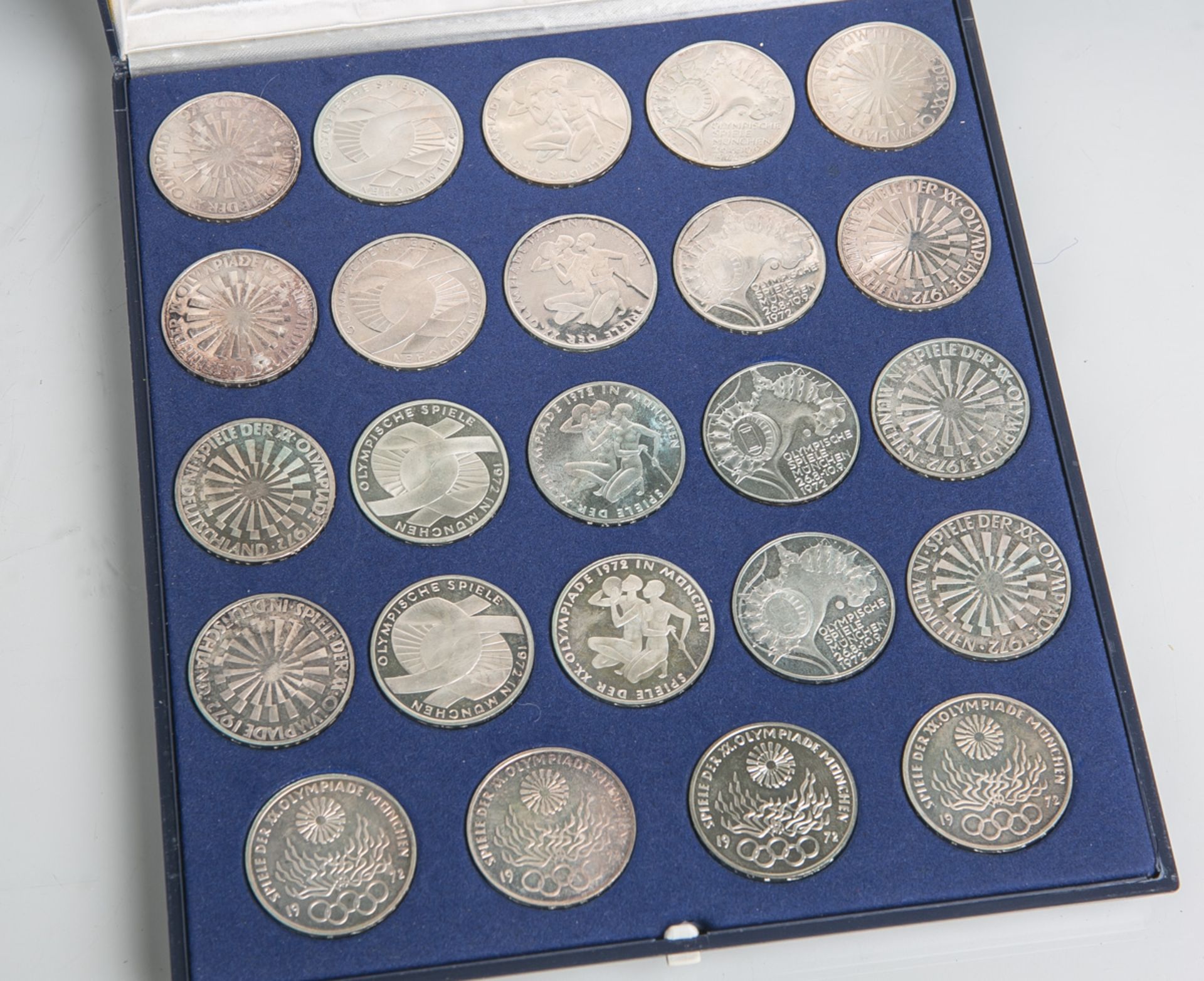 5 Gedenkmünzsätze 10 DM (BRD), Olympiade München 1972, 625 Silber, 24 Stück, Dm. ca. 32,5mm, Gewicht