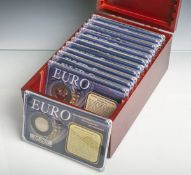 Konvolut von 12 Münzsätzen "Euro Kuriositäten" (EU-Länder, 2002 - 2015), u.a. bestehendaus: 2,5 Euro